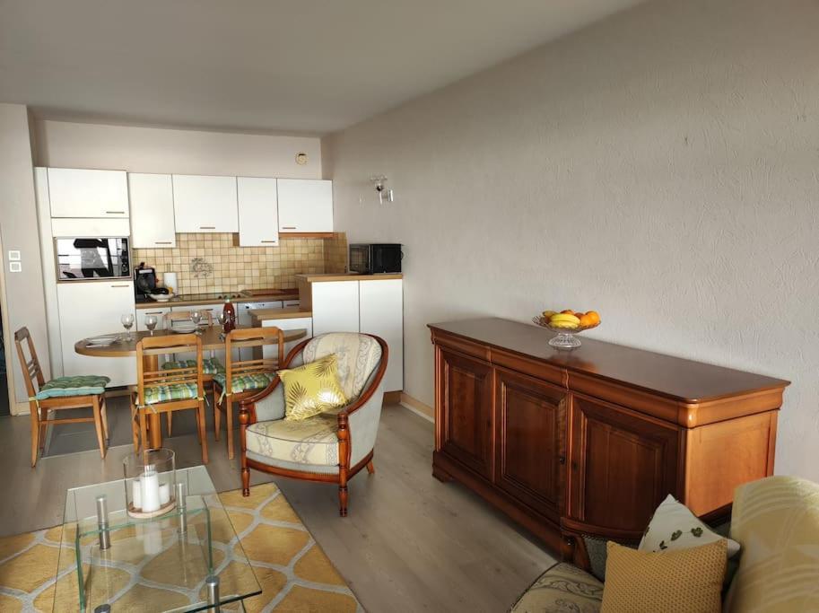 L'Escale - Appartement Vue Mer Concarneau Eksteriør billede